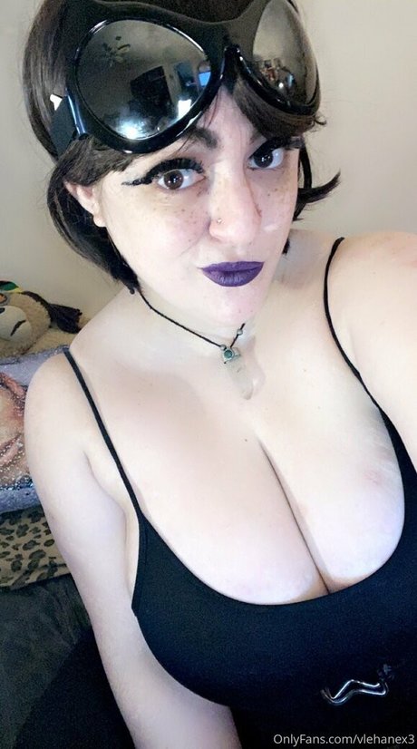 Foto di nudo di fuga di OnlyFans di Vlehanex3