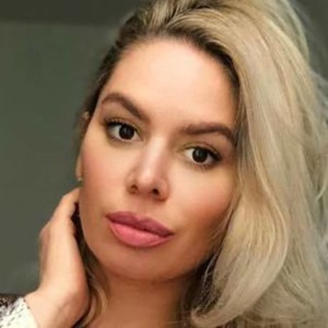 Foto di nudo di fuga di OnlyFans di Vanja Rasova