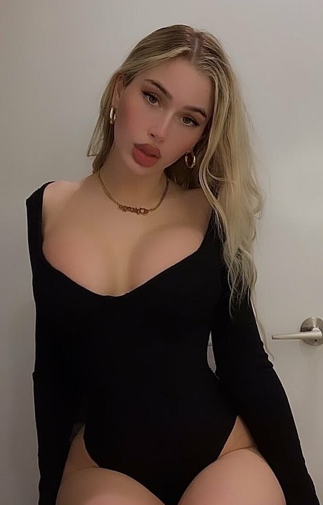 Dressupblondie
