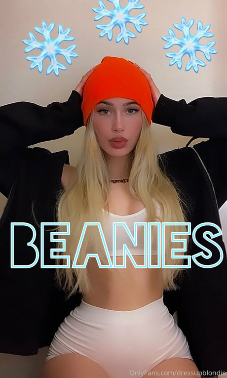 Foto di nudo di fuga di OnlyFans di Dressupblondie