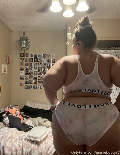 Jenniebooty87