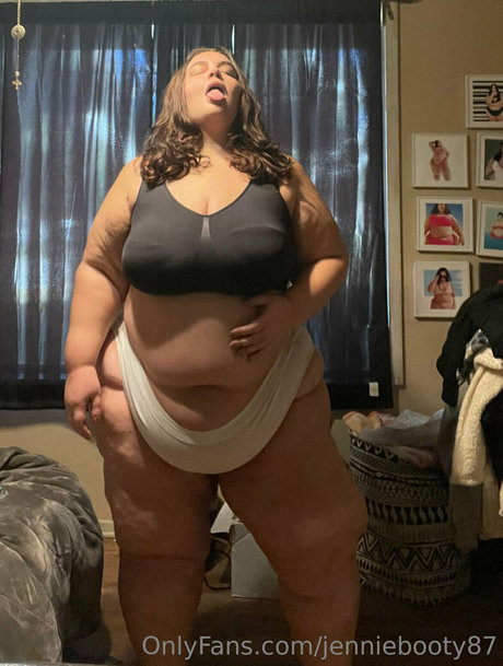 Jenniebooty87