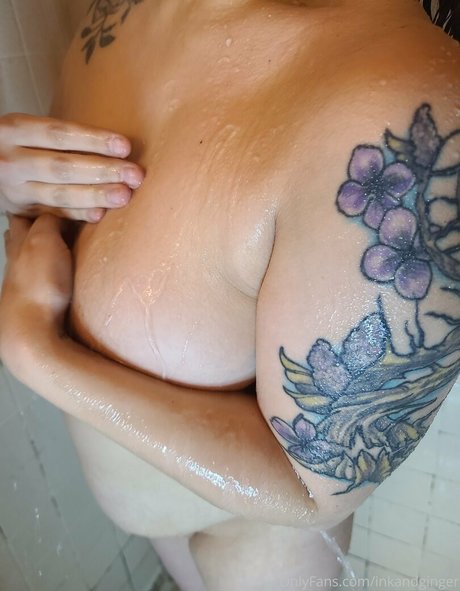 Foto di nudo di fuga di OnlyFans di Inkandginger