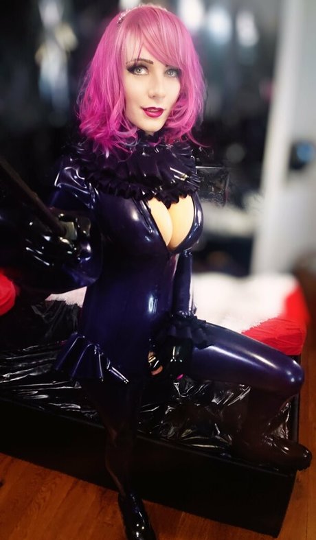 Foto di nudo di fuga di OnlyFans di Latexirime