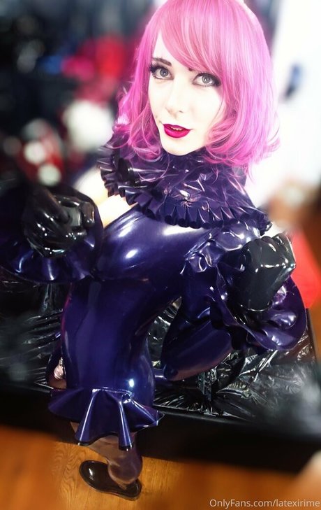 Foto di nudo di fuga di OnlyFans di Latexirime