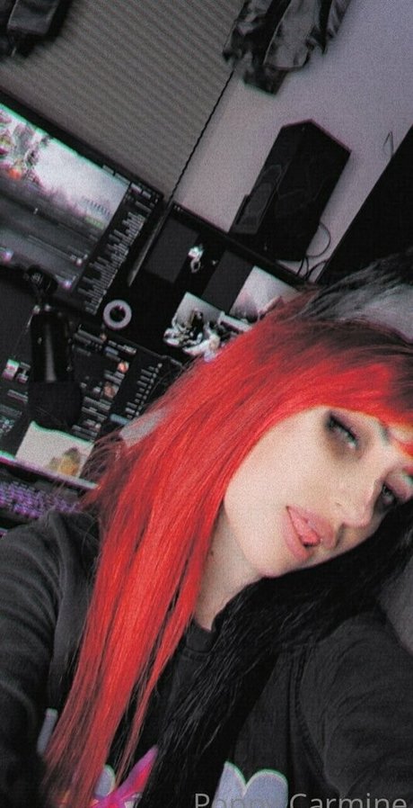 Poppycarminexxx