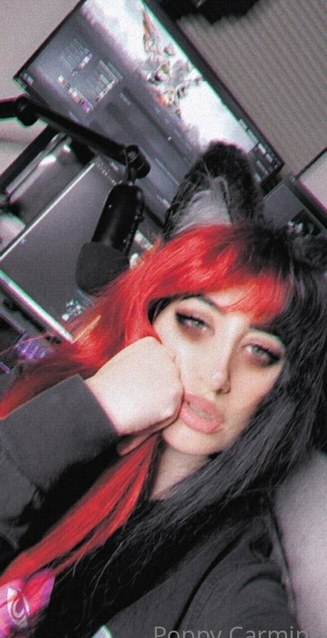 Poppycarminexxx