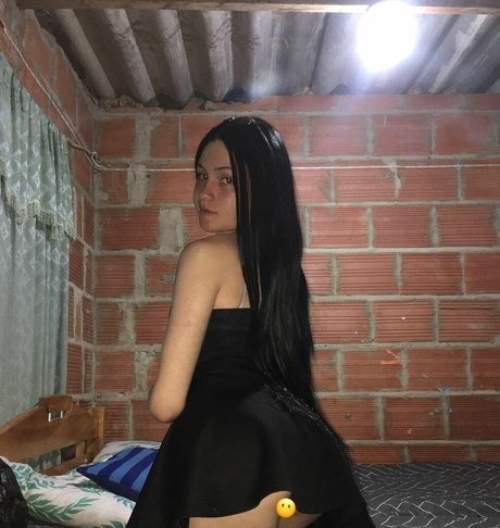 Foto di nudo di fuga di OnlyFans di Soy Danni18