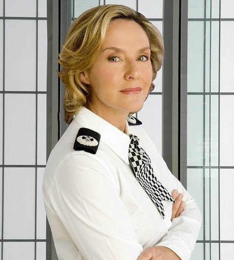 Amanda Burton
