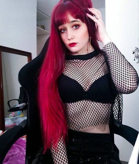 Foto di nudo di fuga di OnlyFans di Marina Grohmann