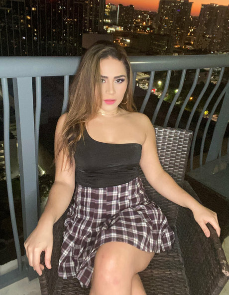 Playgirlcarli18