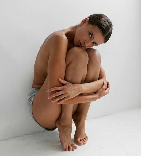 Foto di nudo di fuga di OnlyFans di Lindax