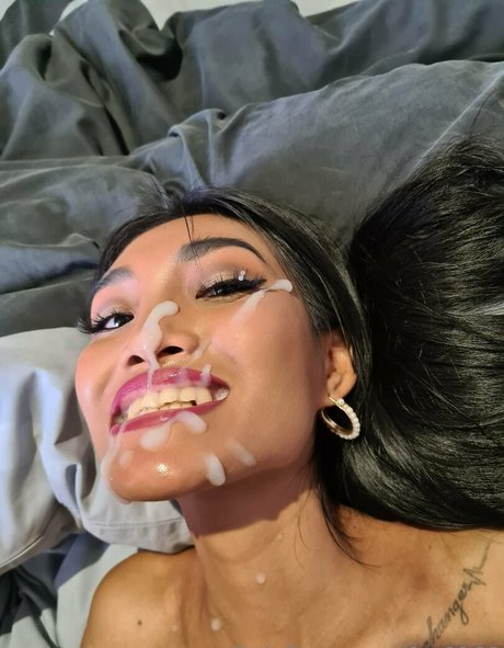 Foto di nudo di fuga di OnlyFans di Far Thai