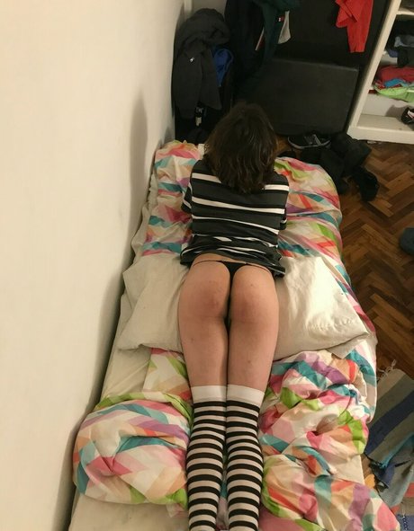 Foto di nudo di fuga di OnlyFans di Felizzia22