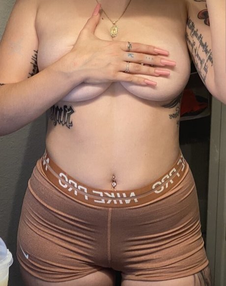 Foto di nudo di fuga di OnlyFans di Baddestmami19