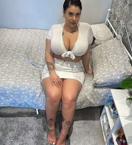Foto di nudo di fuga di OnlyFans di Peaches