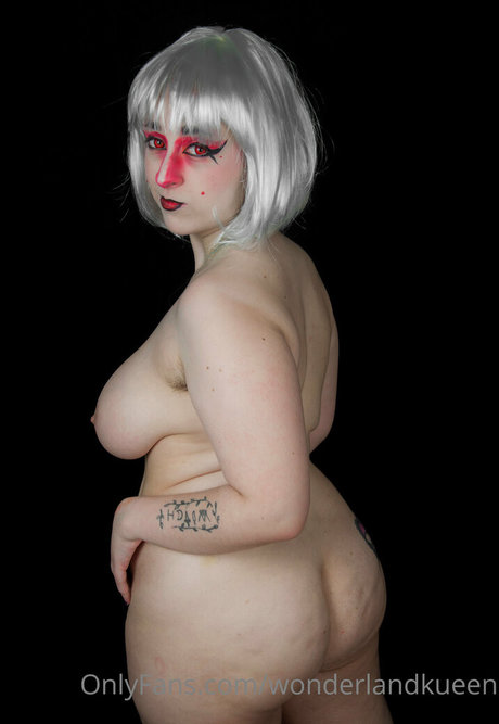 Foto di nudo di fuga di OnlyFans di Wonderlandkueen