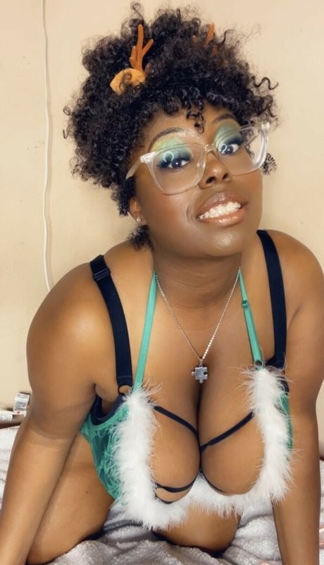 Foto di nudo di fuga di OnlyFans di Goddesscocoaluna