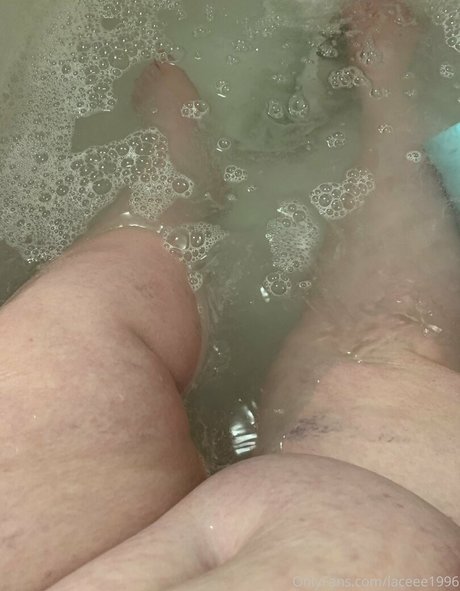 Foto di nudo di fuga di OnlyFans di Laceee1996