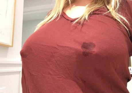Foto di nudo di fuga di OnlyFans di Jenny Mollen