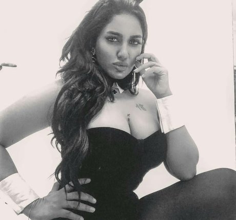 Foto di nudo di fuga di OnlyFans di Pakistani Beauties