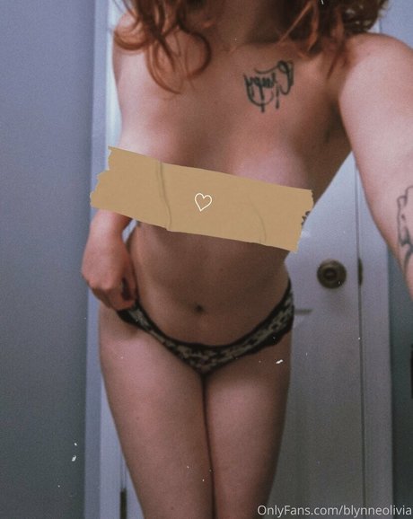 Foto di nudo di fuga di OnlyFans di Blynneolivia