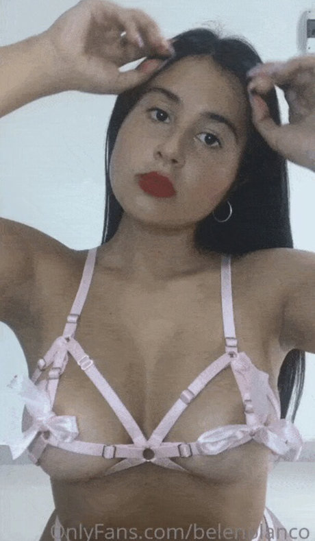 Foto di nudo di fuga di OnlyFans di Belen Blanco
