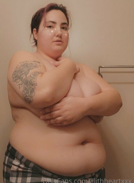 Foto di nudo di fuga di OnlyFans di Lilithheartxxx