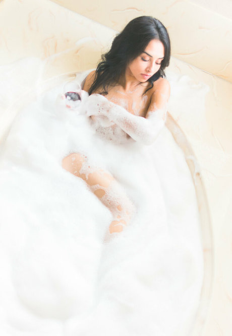 Foto di nudo di fuga di OnlyFans di Akamikebphoto