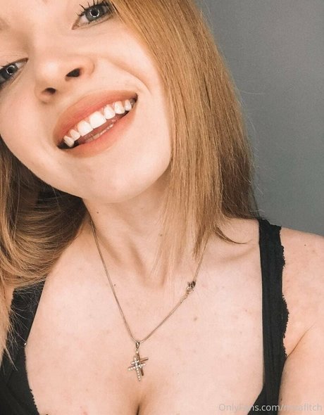 Foto di nudo di fuga di OnlyFans di Mirafitch