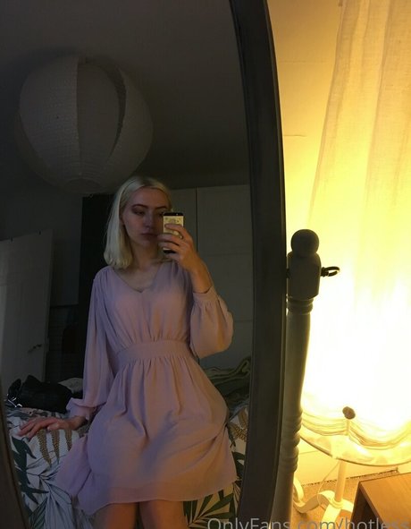 Foto di nudo di fuga di OnlyFans di Hotless
