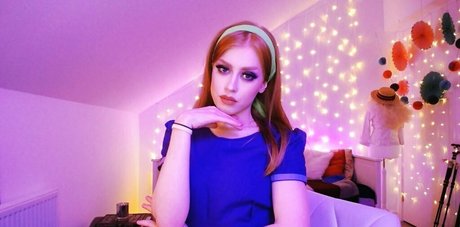 Foto di nudo di fuga di OnlyFans di Lunarouxfree