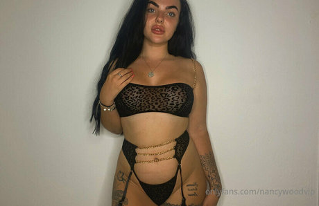 Foto di nudo di fuga di OnlyFans di Nancywood2