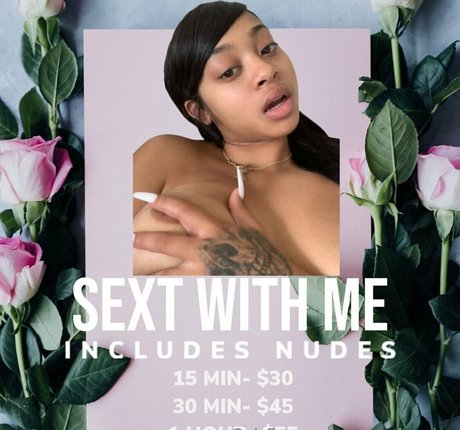 Foto di nudo di fuga di OnlyFans di Amourjazmina