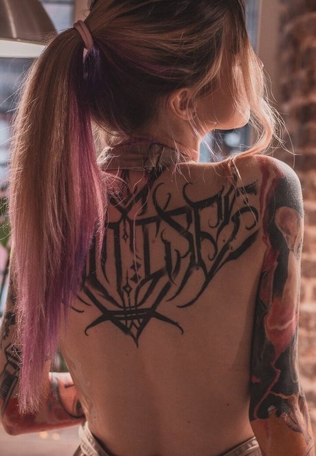 Foto di nudo di fuga di OnlyFans di Vse Zrya