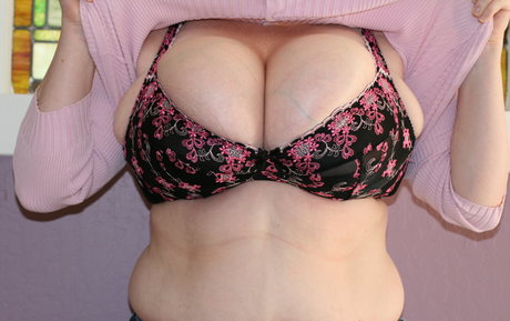 Sapphiresboobs