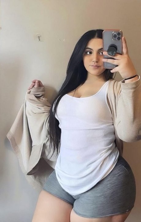 Foto di nudo di fuga di OnlyFans di Arozee