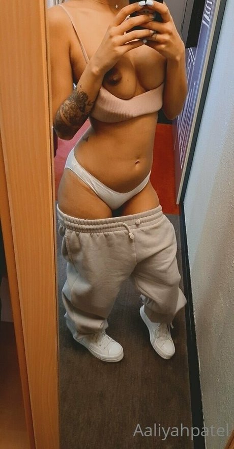 Foto di nudo di fuga di OnlyFans di Aaliyahpatel