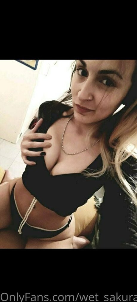 Foto di nudo di fuga di OnlyFans di Wetsakura