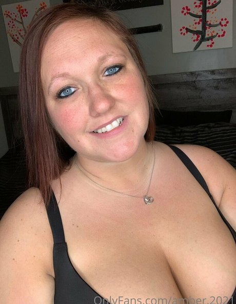 Foto di nudo di fuga di OnlyFans di Amber2021