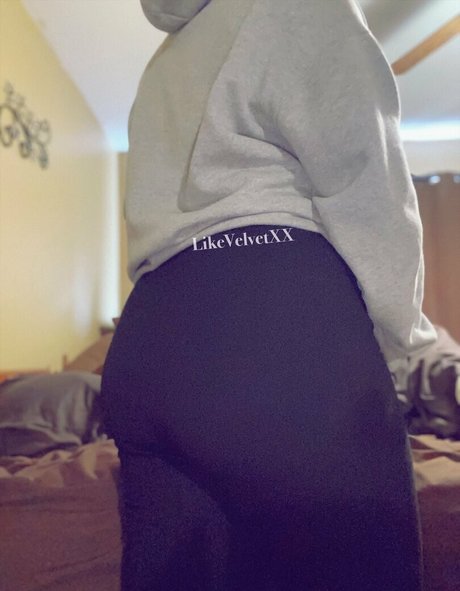 Foto di nudo di fuga di OnlyFans di Redvelvetxx