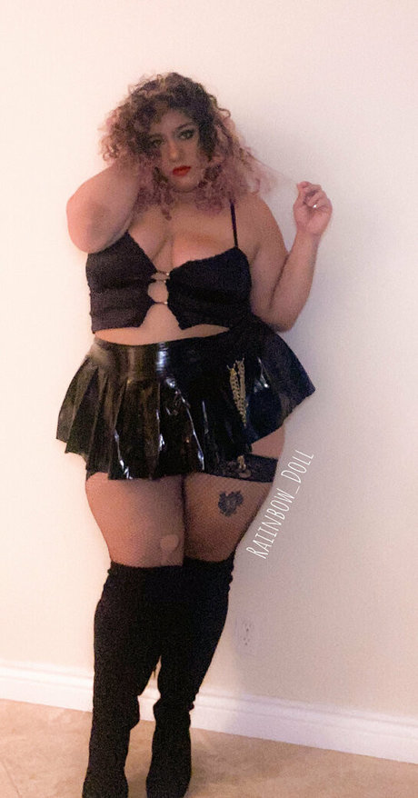 Foto di nudo di fuga di OnlyFans di Raiindoll