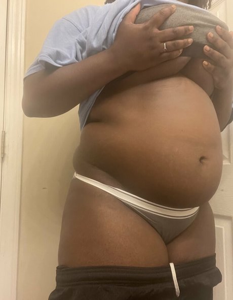 Foto di nudo di fuga di OnlyFans di Izzybackagain