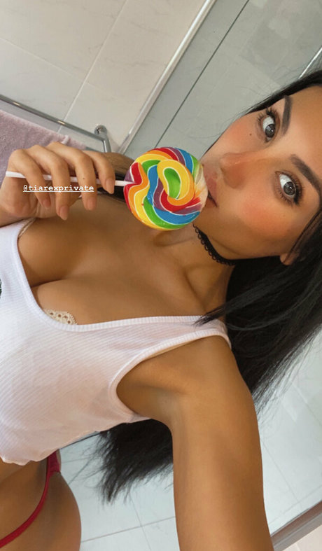 Foto di nudo di fuga di OnlyFans di Tiareangel