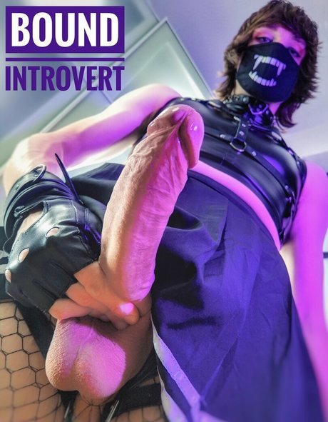 Foto di nudo di fuga di OnlyFans di Boundintrovert