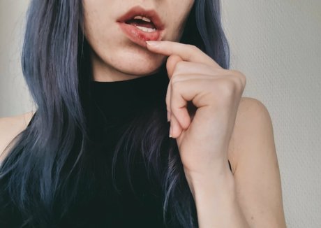 Foto di nudo di fuga di OnlyFans di Miamoar