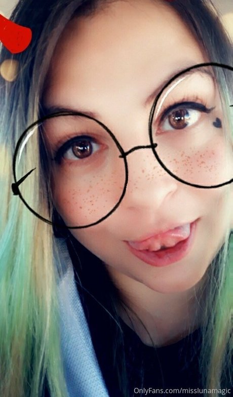 Foto di nudo di fuga di OnlyFans di Misslunamagic