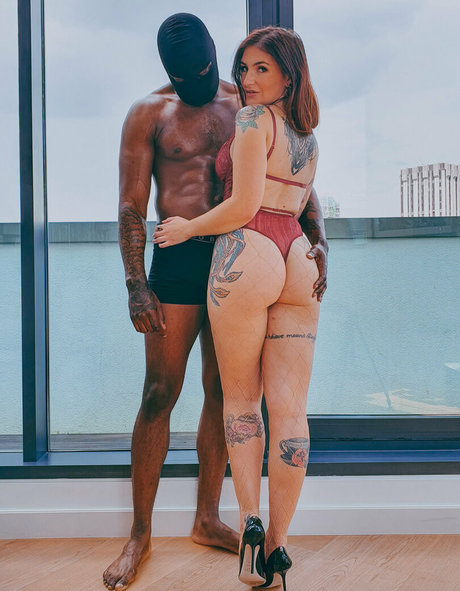 Adreenacuckoldress