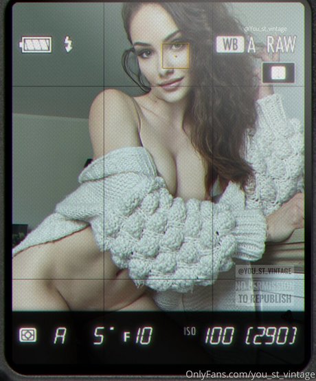 Foto di nudo di fuga di OnlyFans di Youstvintage