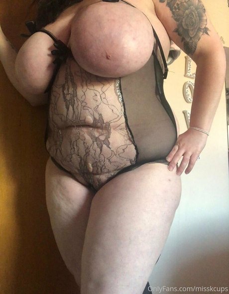 Foto di nudo di fuga di OnlyFans di Misskcups